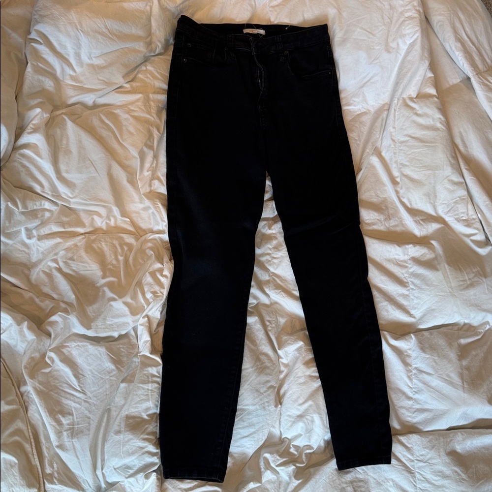 Black Skinny Jeans